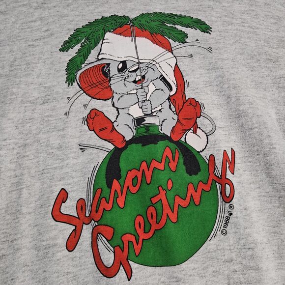 Vintage Christmas T-shirt Size Medium Seasons Greetings Mouse Ornament 1980's - Picture 3 of 8